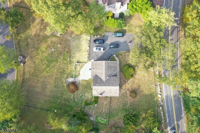 Building Photo - 647 Wyckoff Ave