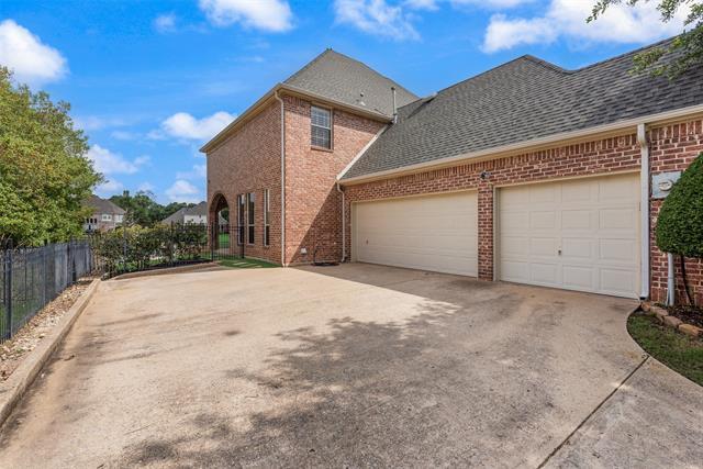Building Photo - 704 Kleberg Ct