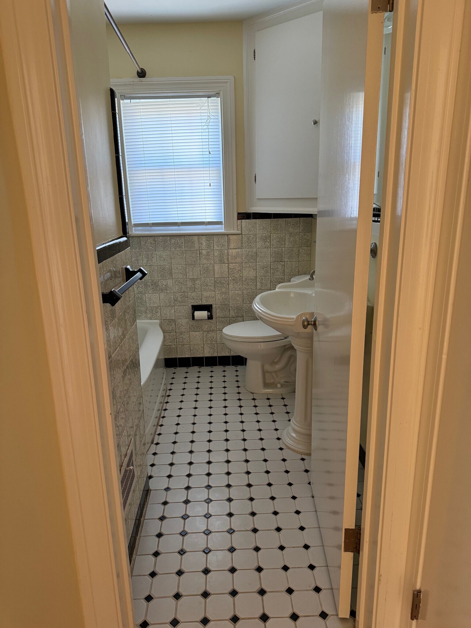 bathroom - 1420 Eastern Pkwy