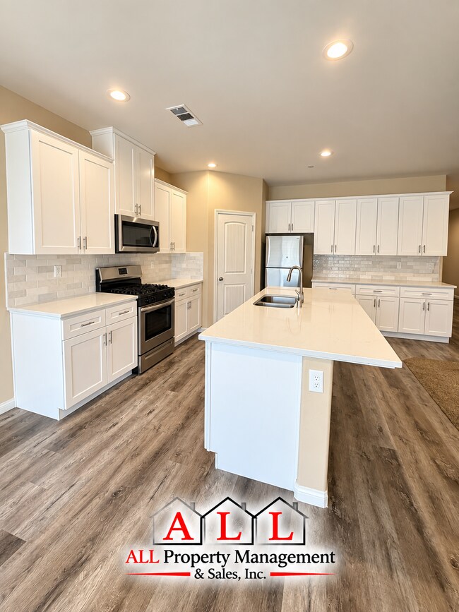 Building Photo - 6212 Curvy Hills Dr