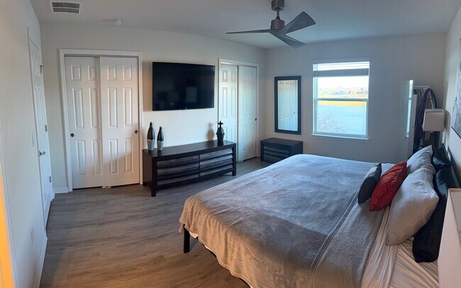 Building Photo - 9208 Hillcroft Dr