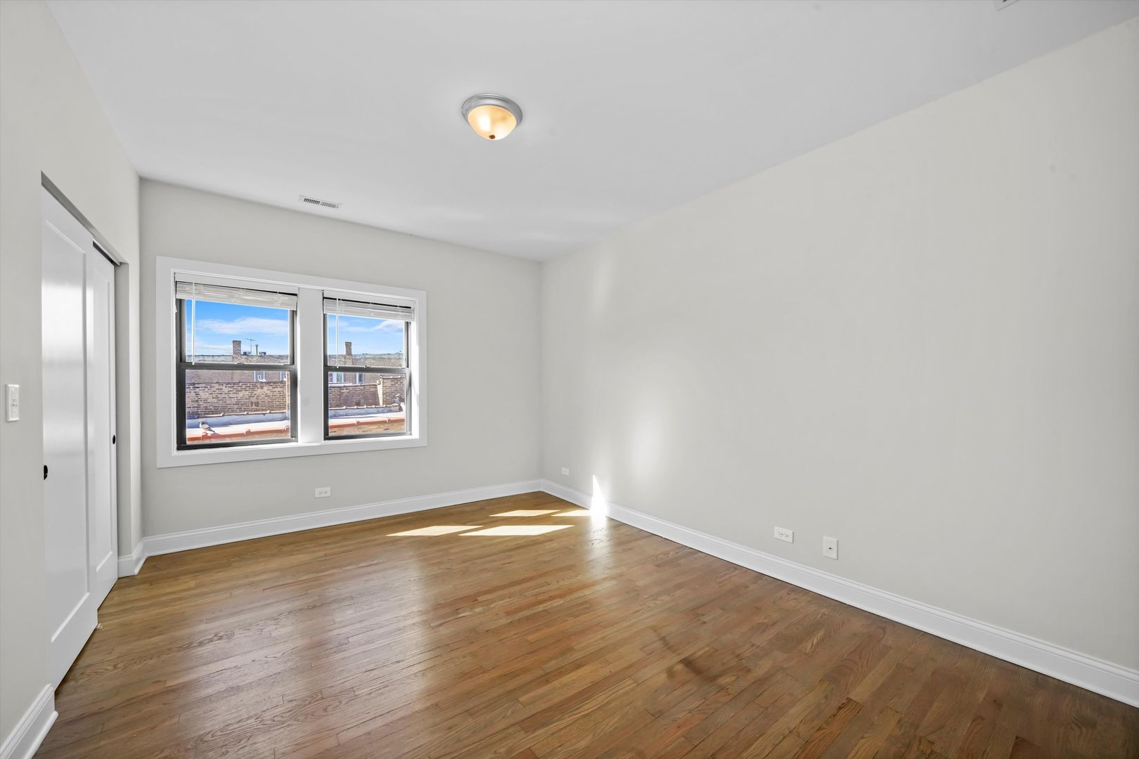 Building Photo - 3409 W Fullerton Ave