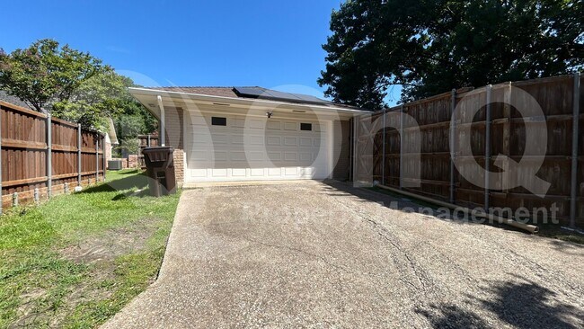Building Photo - 2212 Canyon Valley Trail