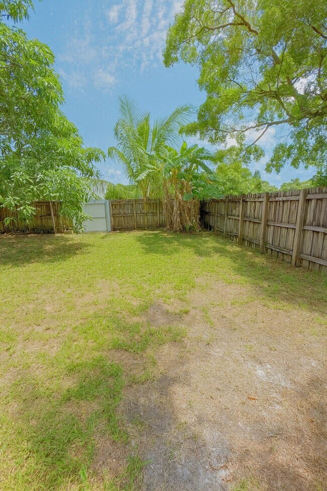 Building Photo - 6242 NW 1st St