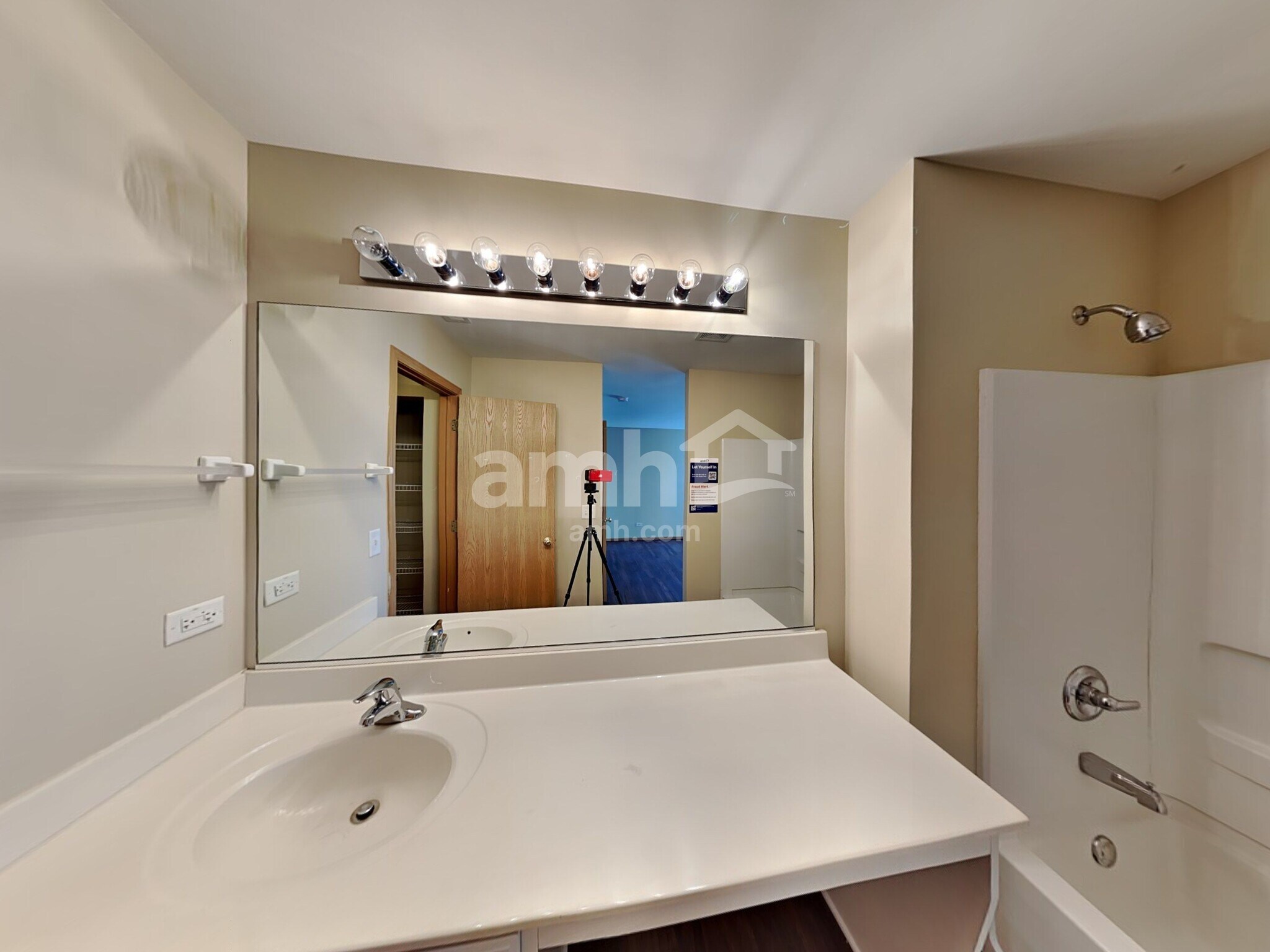 Building Photo - 21558 Eich Dr