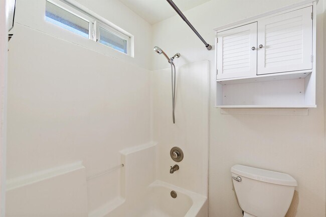 Building Photo - 1725 N Eagle Creek Way