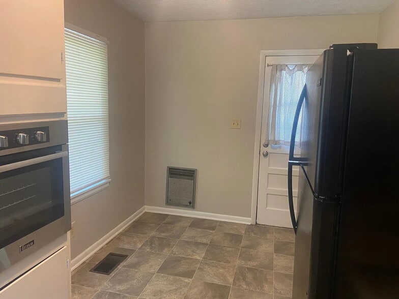 Building Photo - 3010 Boright Dr