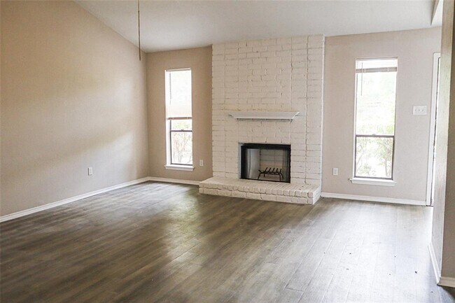 Building Photo - 22915 Summer Pine Ln