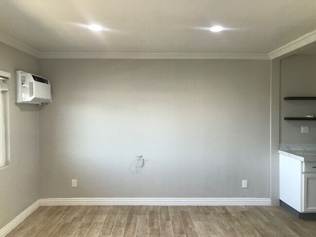 Building Photo - RUNNYMEDE