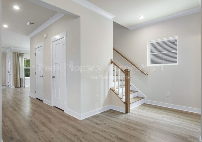 Building Photo - 1633 Bilder Ct