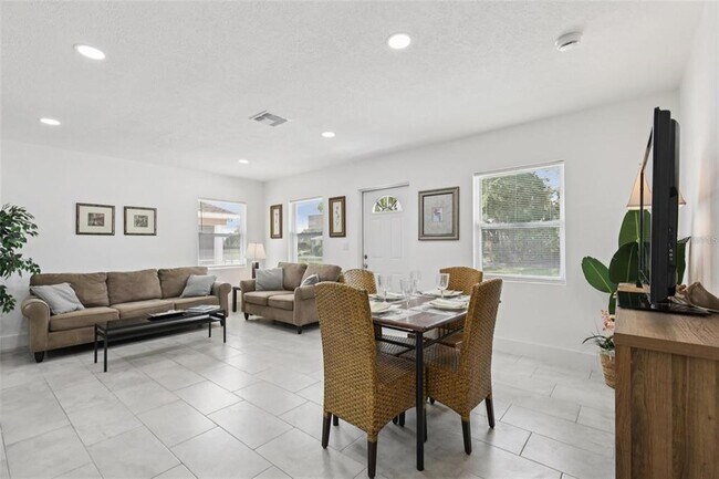 Building Photo - 3530 Goodrich Ave