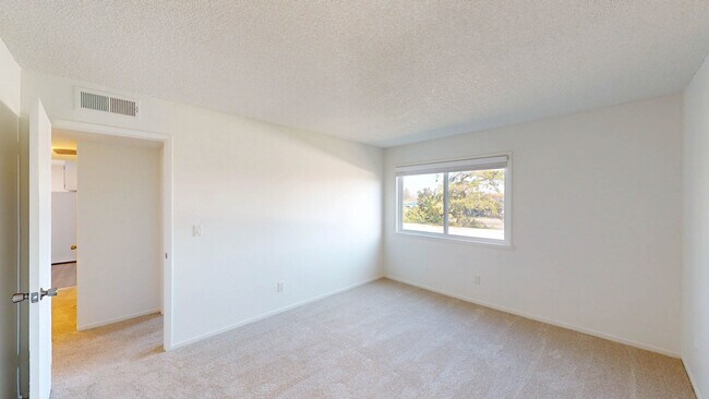 Building Photo - 402 Alameda del Prado