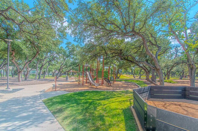 Building Photo - 308 Millbend Rd