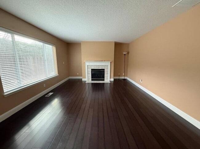 Building Photo - 4542 NW Continental Pl