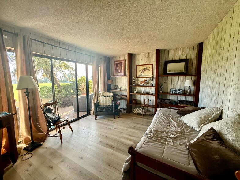 Building Photo - 3375 Foothill Rd