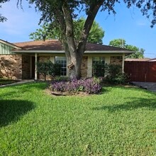 Building Photo - 11307 Sageheather Dr