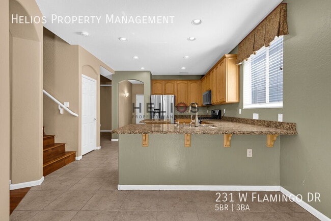 Building Photo - 231 W Flamingo Dr