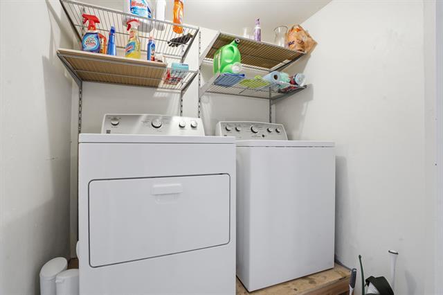 Building Photo - 6623 Orangewood Dr