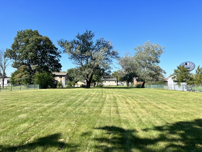 Building Photo - 8431 W 135th St