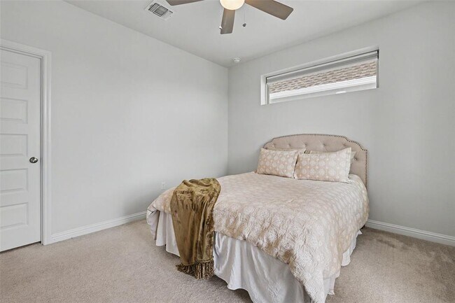 Building Photo - 8518 Leroi Dr