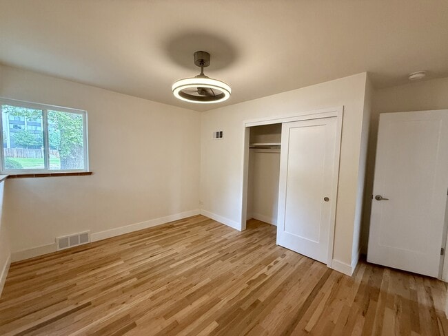 Building Photo - 1415 S Jackson St