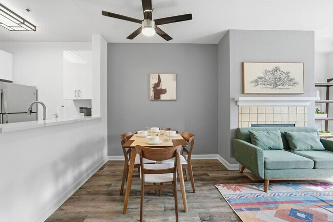 Building Photo - 2000 Post St