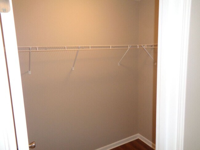 Building Photo - 3490 Hader Ave 4BR/2.5BA (Cincinnati)