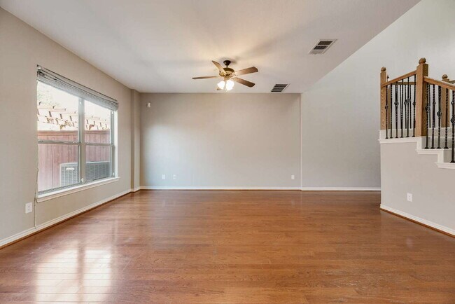 Building Photo - Dog friendly 3-2.5-2 Townhome in the heart of Plano!