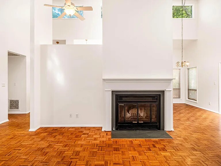 Building Photo - 94 Meadow Run Rd