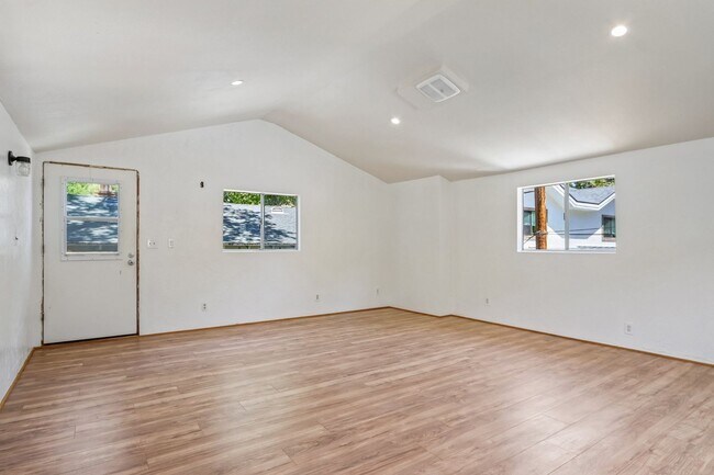 Building Photo - 29311 S Lake Shore Dr