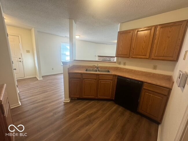 Building Photo - 1224 Edgewater Dr