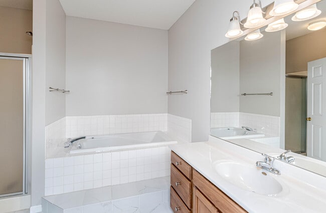 Building Photo - 1416 Whitburn Dr