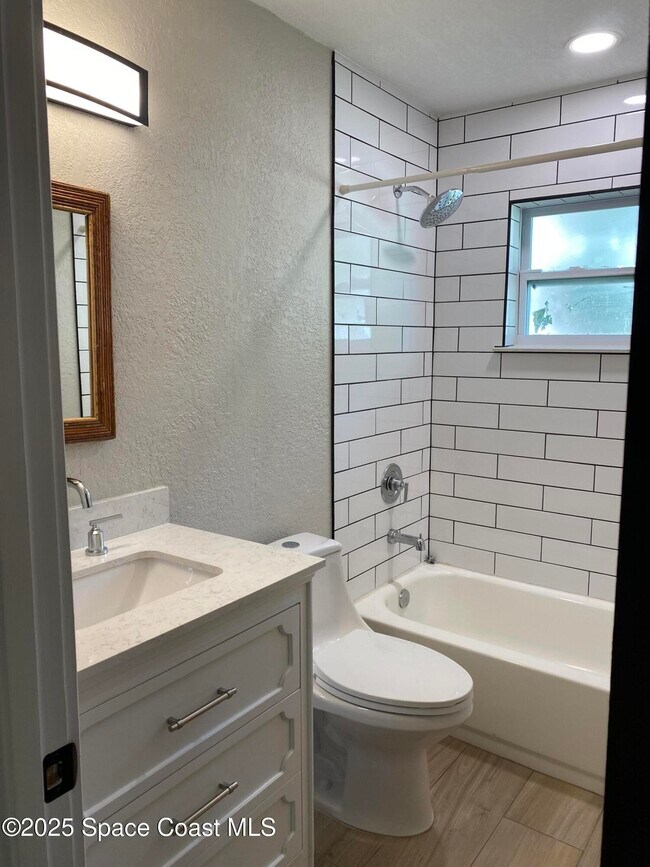 Building Photo - 411 Palmetto Ave