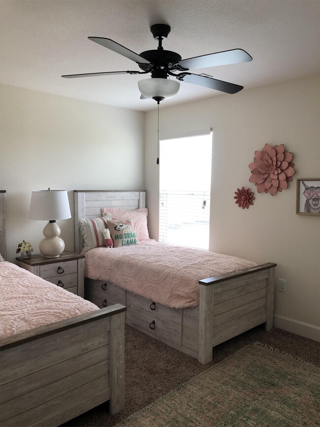 Building Photo - 19535 Mulberry Ln