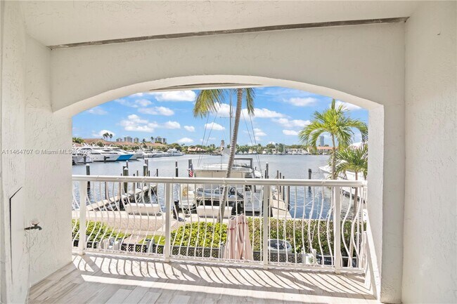 Building Photo - 20936 NE 37th Ave