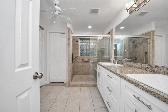 Building Photo - 14623 Cypress Cottage Ct