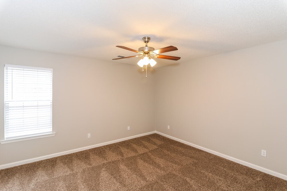 Building Photo - 4506 Shadow Hollow Dr