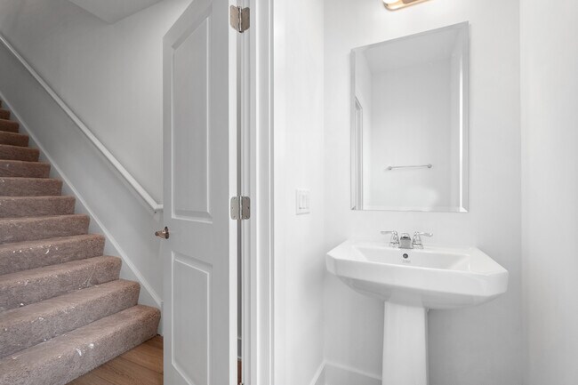 Building Photo - 8375 Mulberry Ave