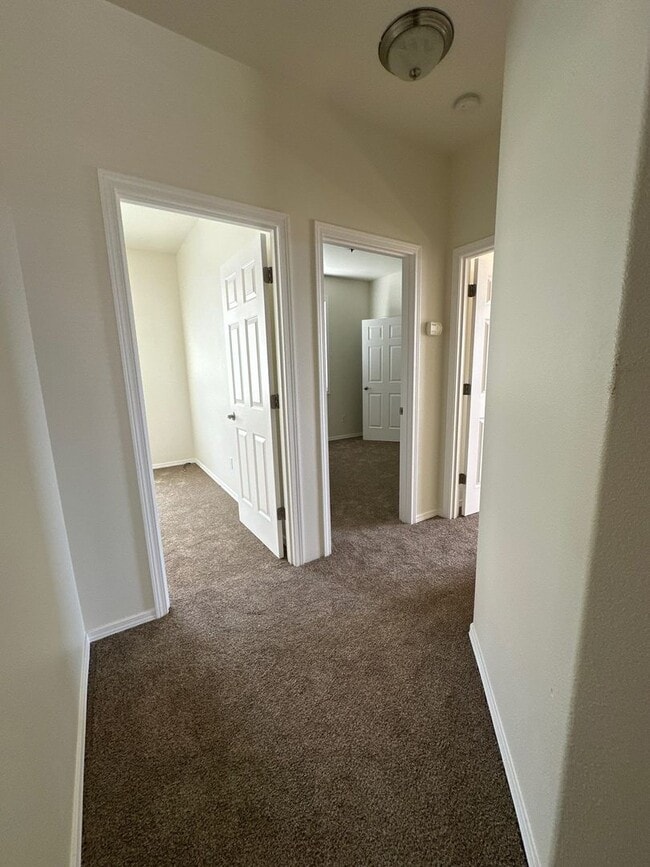 Building Photo - 5096 Larch Ln