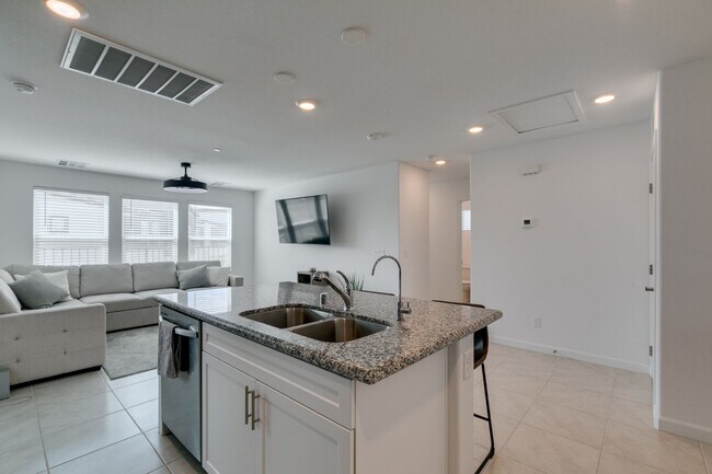Building Photo - 2024 Lennar-Built Fully Furnished 2BR + Office Space Townhome-Style Condo in Cadence