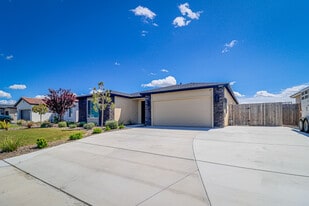 Building Photo - 15017 Maryvale Ave