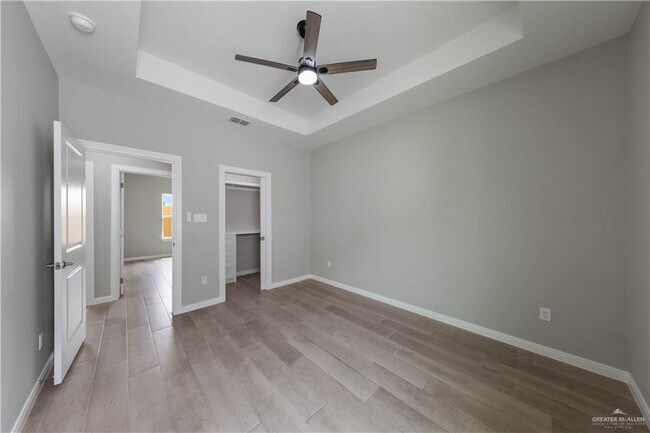 Building Photo - 5608 Swallow Ave