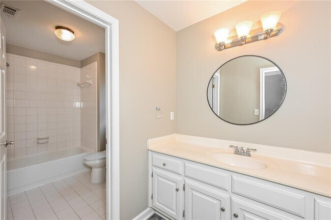 Building Photo - 1133 Hopedale Ln