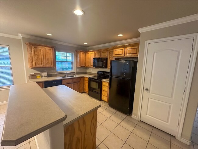 Building Photo - 1713-1715 Park Place Unit