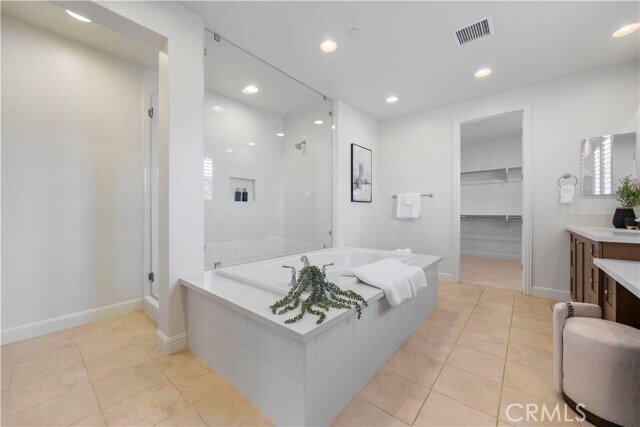 Building Photo - 118 Zion Dr