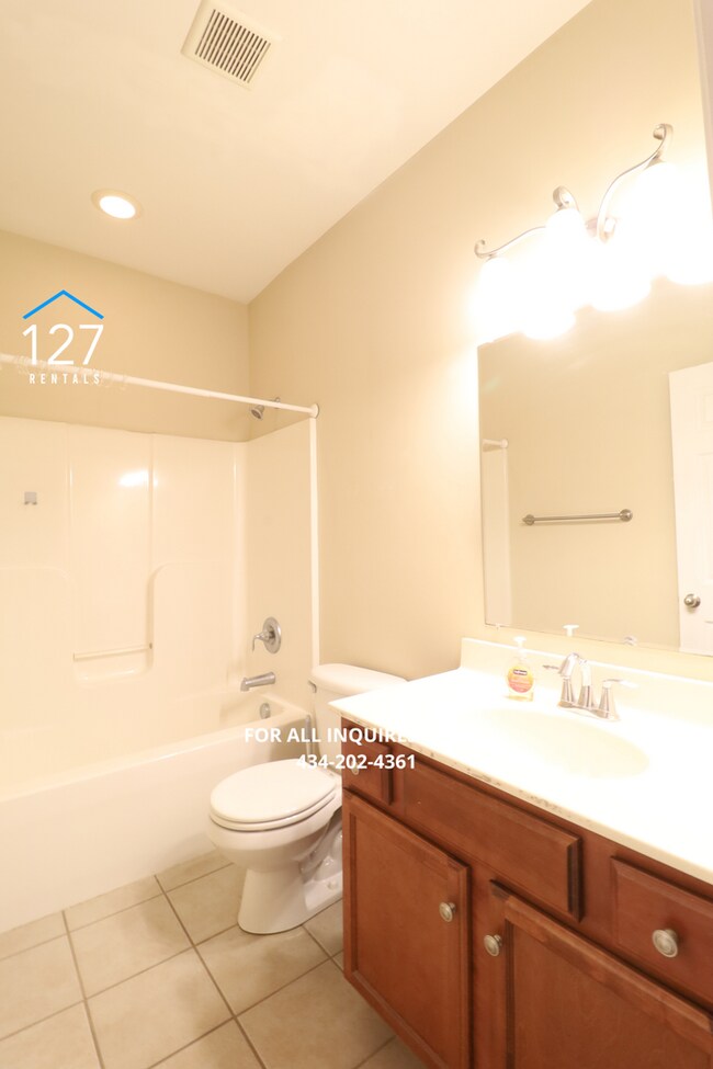 Building Photo - 3-Bedroom, 2-Bath with Pool Access, Private Patio & Walkable Dining!