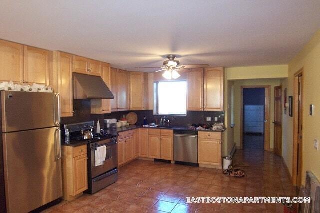 Building Photo - 186 Webster St