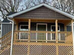 Building Photo - Knoxville 37919 - 3 bedroom, 2 bath home -...