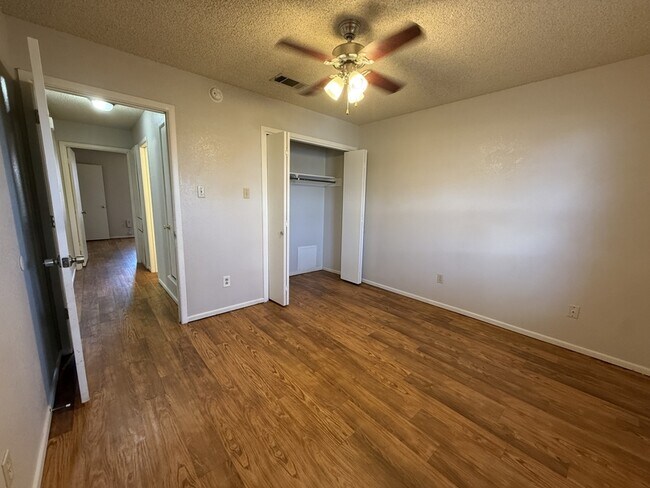 Building Photo - 2105 S Loop 289