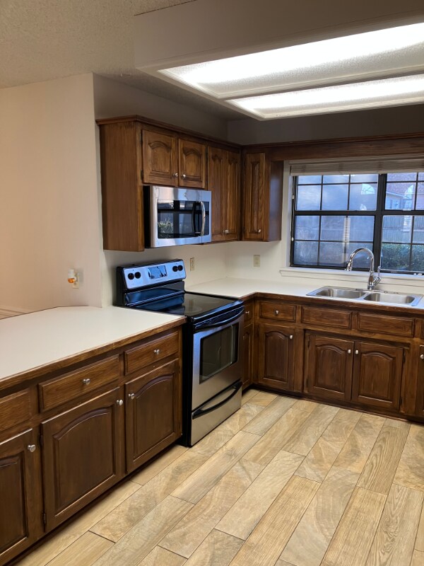 Building Photo - 5620 S 98th St